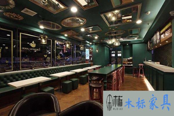 開一家西餐廳應該怎么定做餐桌椅？ 