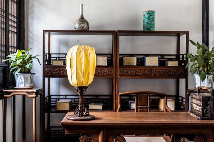 學(xué)校員工食堂餐桌椅尺寸多少合適？該如何選購(gòu)